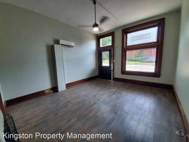 Main picture of 407 Main St