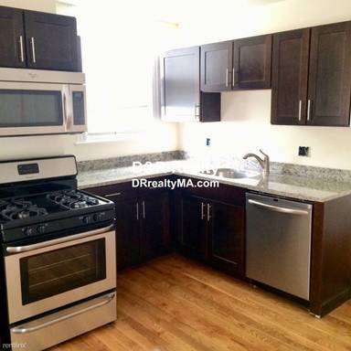 Main picture of 299 Lexington St