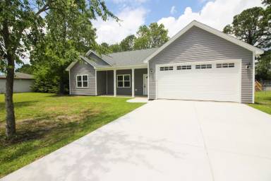 Main picture of 117 Shipman Rd