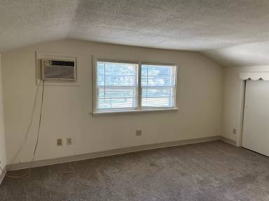 Main picture of 717 1/2 W American St