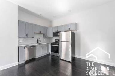 Main picture of 2031 W 23rd St