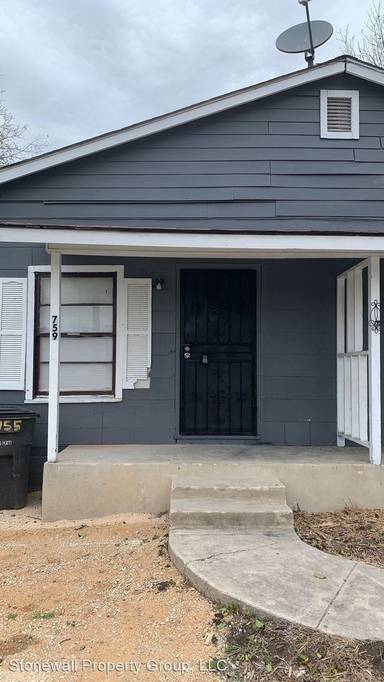 Main picture of 759 Yucca St