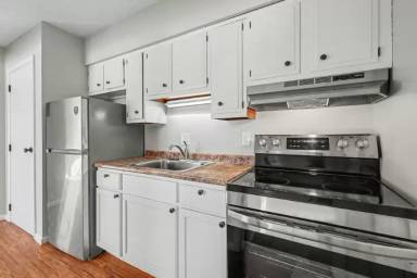 Main picture of 4600 Winston Ave