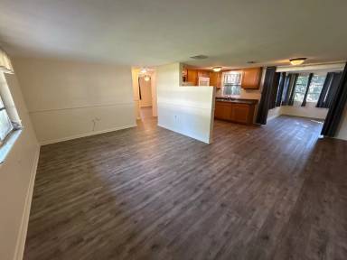 Main picture of 43 S Melbourne St