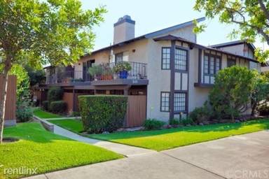 Main picture of 540 W Foothill Blvd