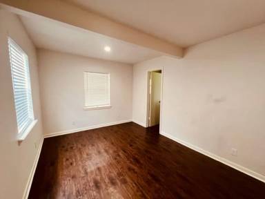 Main picture of 243 N Murphy Rd