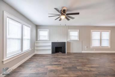 Main picture of 3234 S 5th St