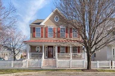 Main picture of 301 Adelaide Dr