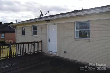 Main picture of 2166 Old Mountain Rd
