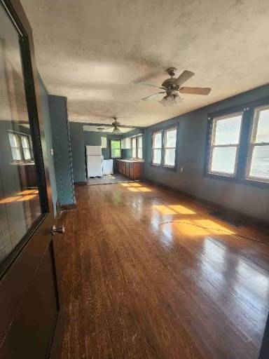 Main picture of 2915 W Trewyn Ave