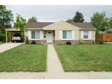 Main picture of 2635 Olive St