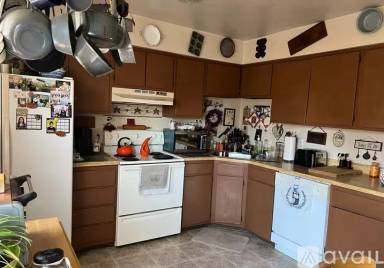 Main picture of 729 Valley Rd