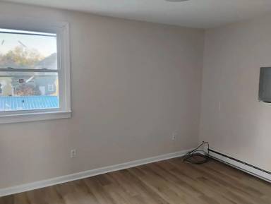 Main picture of 229 W Pennsylvania St