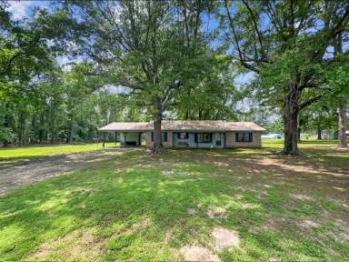 Main picture of 1302 S State Highway 8