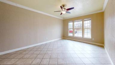 Main picture of 7559 Glen Mont