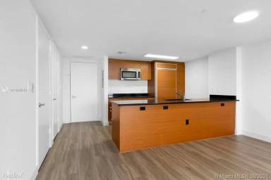 Main picture of 50 Biscayne Condos