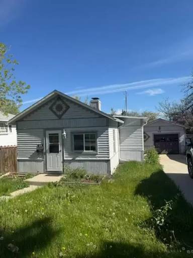 Main picture of 534 E 14th St