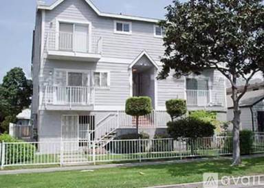Main picture of 9611 National Blvd