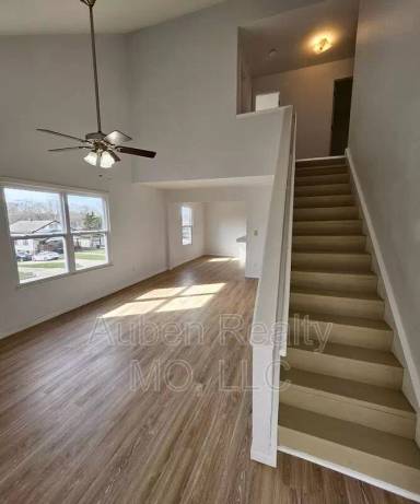 Main picture of 6113 Indiana Ave