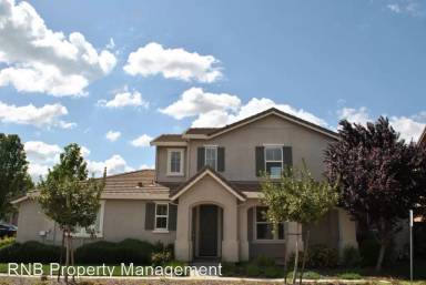 Main picture of 789 Courtyards Loop