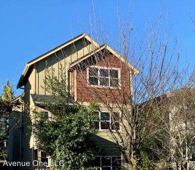 Main picture of 8807 Delridge Way SW