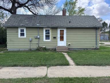 Main picture of 1120 6th Ave NE