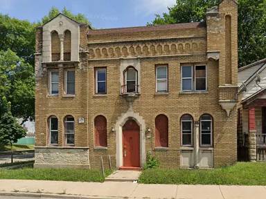 Main picture of 2776 N 35th St