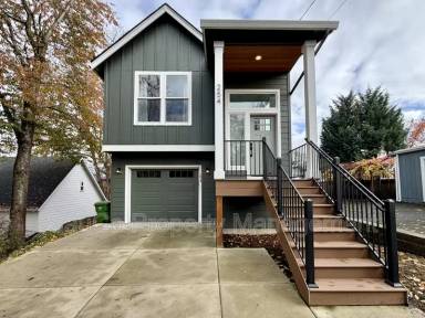 Main picture of 254 N 1st St