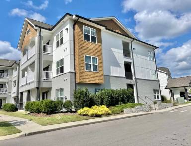 Main picture of 934 Governors Ct