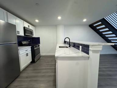 Main picture of 901 Quarry St