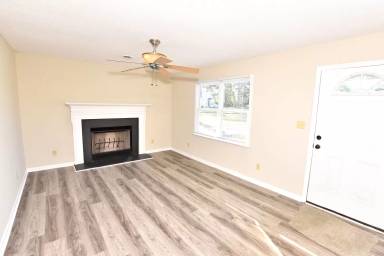 Main picture of 728 Salisbury Dr