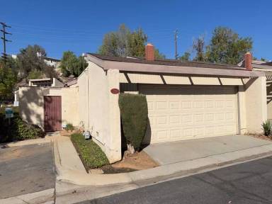 Main picture of 797 Daffodil Dr