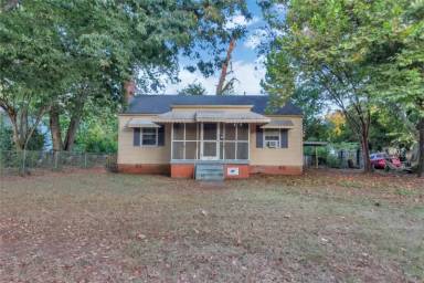 Main picture of 2614 Skyline Ave