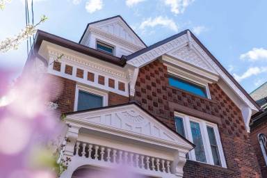 Main picture of 99 Olive St