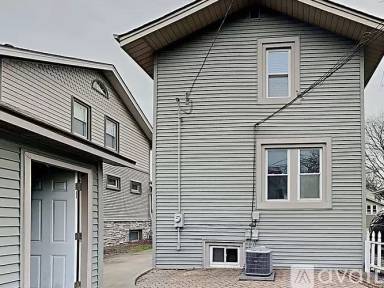 Main picture of 862 Carpenter Ave