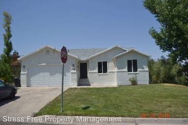 Main picture of 368 S Ridge Rd