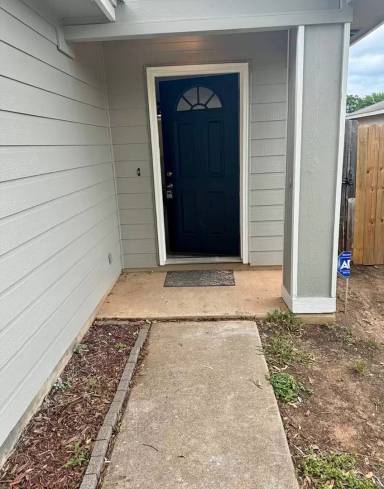 Main picture of 14400 Sandifer St