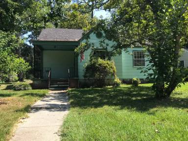 Main picture of 4426 Desoto St