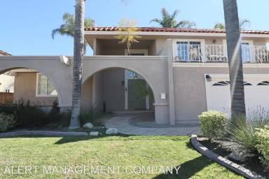 Main picture of 1458 Dara St