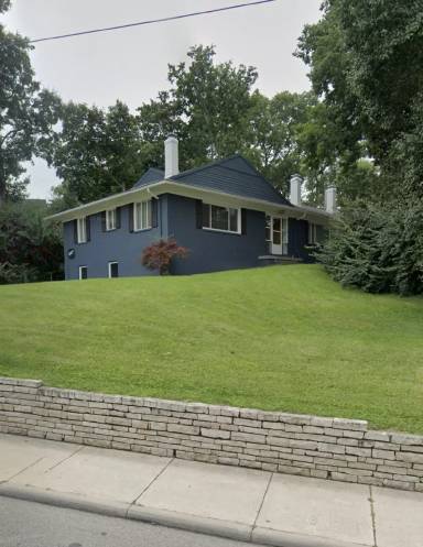 Main picture of 221 Far Hills Ave