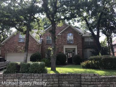 Main picture of 2704 Brittany Ln