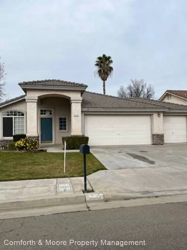 Main picture of 5648 W Oak Ave