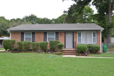 Main picture of 820 Tilden Rd