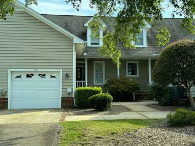 Main picture of 305 Dogwood Lndg
