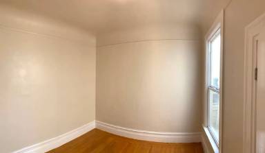 Main picture of 954 Vallejo St