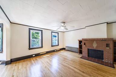 Main picture of 196 10th St