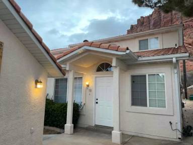 Main picture of 550 Diagonal St