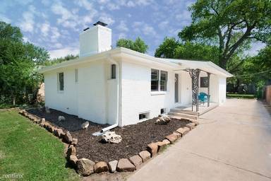 Main picture of 1508 N Woodland Ave