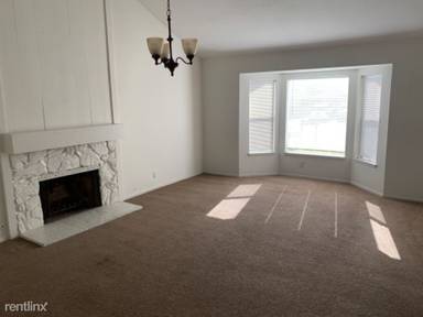 Main picture of 190 S Summertree Rd