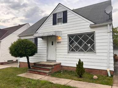 Main picture of 19317 Raymond St